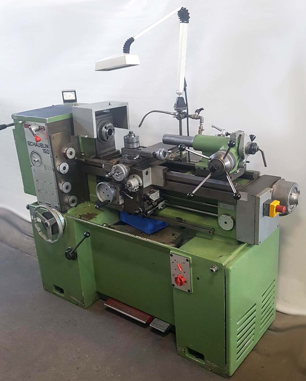 Фото токарно-гвинторізного верстата Schaublin 150